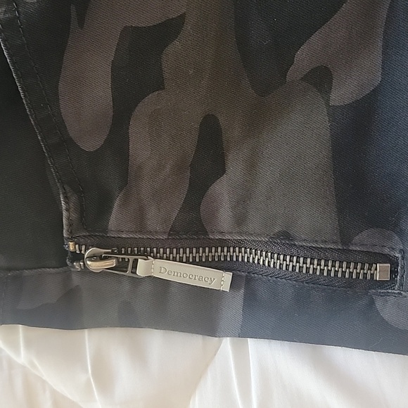 Democracy "AB" Technology Jeans - Picture 5 of 16